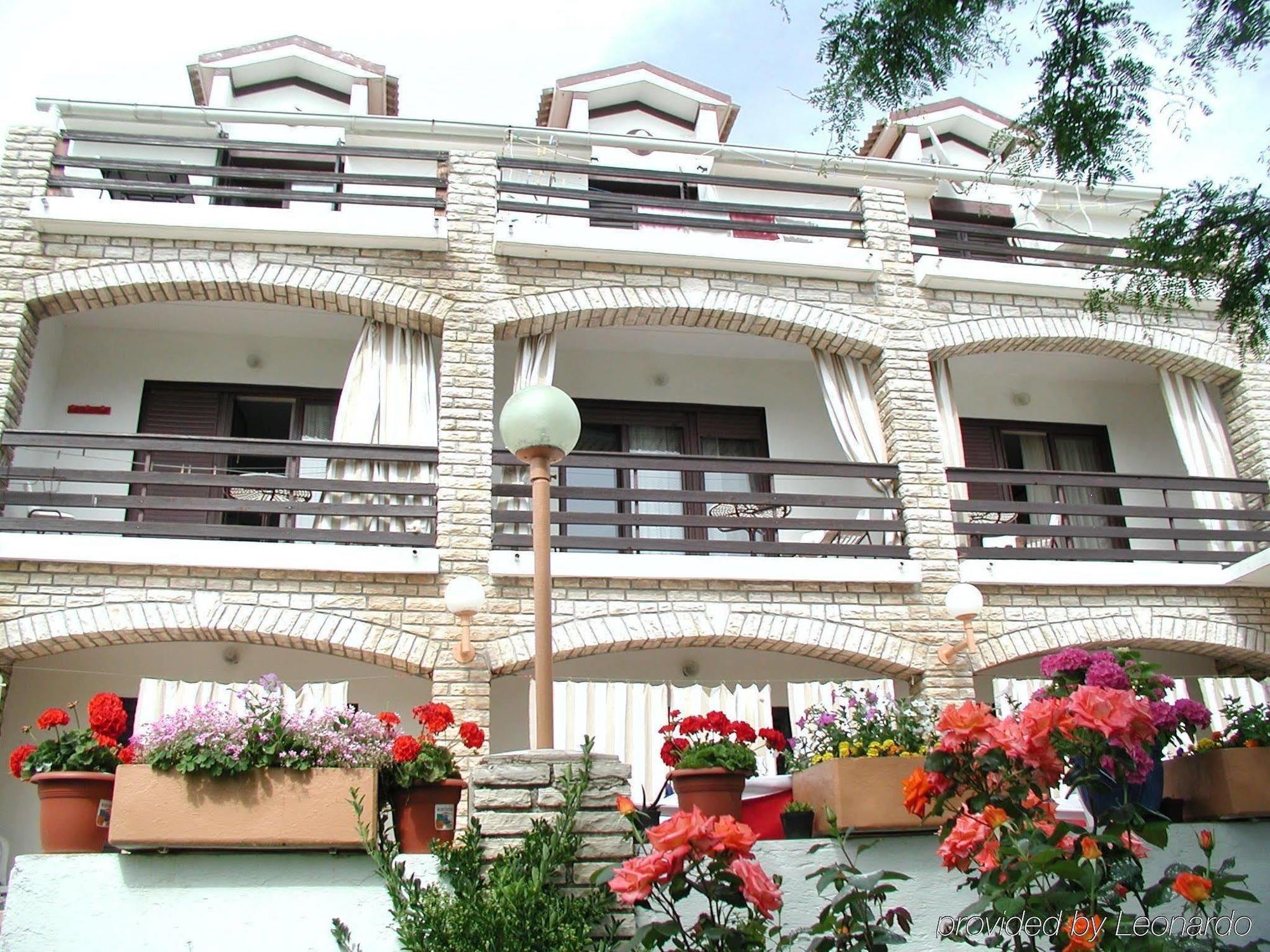 Hotel Tony Pag Town Exterior photo