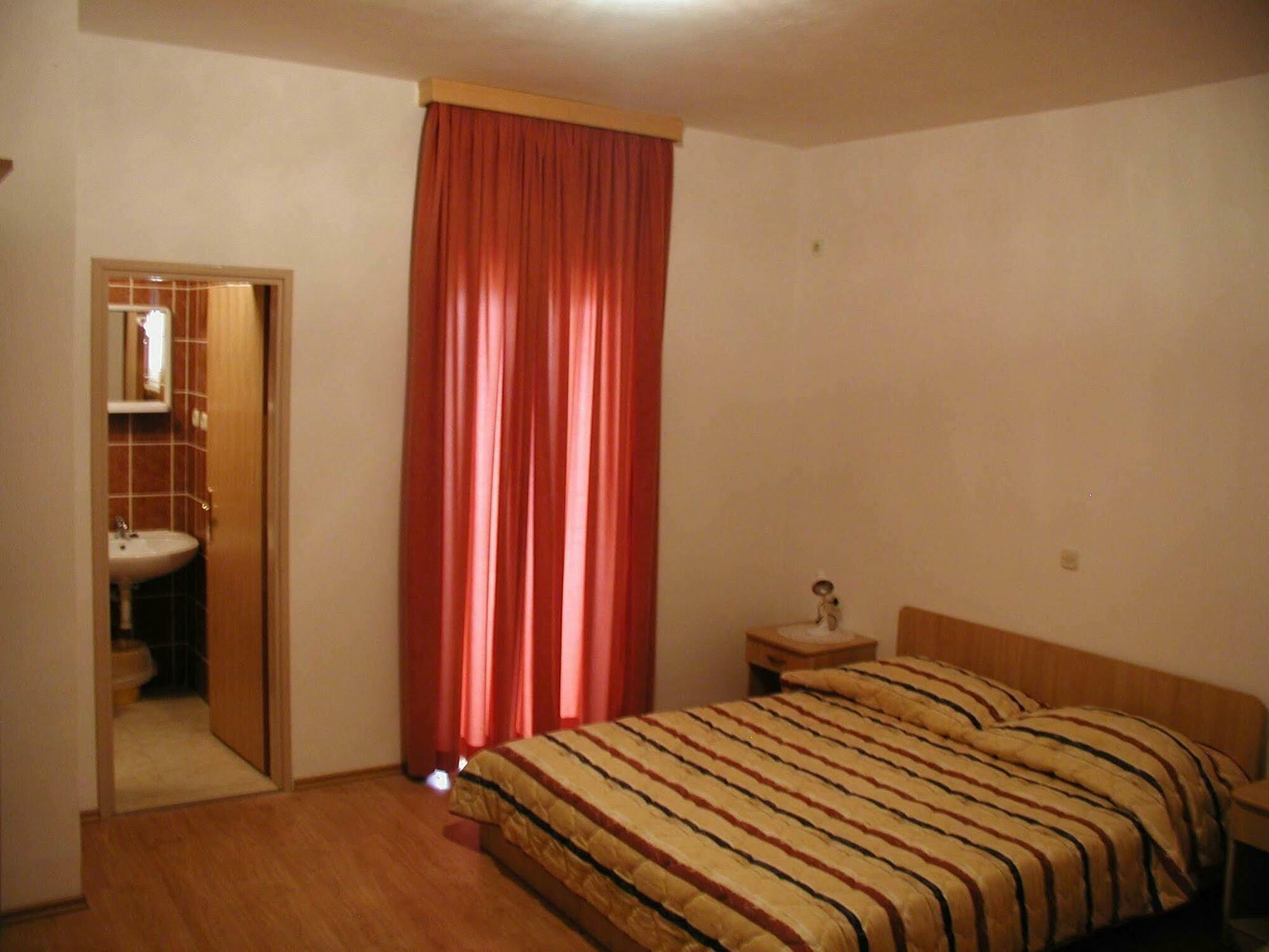 Hotel Tony Pag Town Room photo